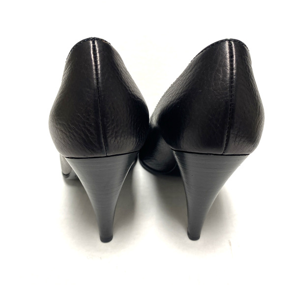 Casadei Pump Black Leather Point Toe Lock Charm Slim Heel Italy Slip On … - Picture 9 of 11